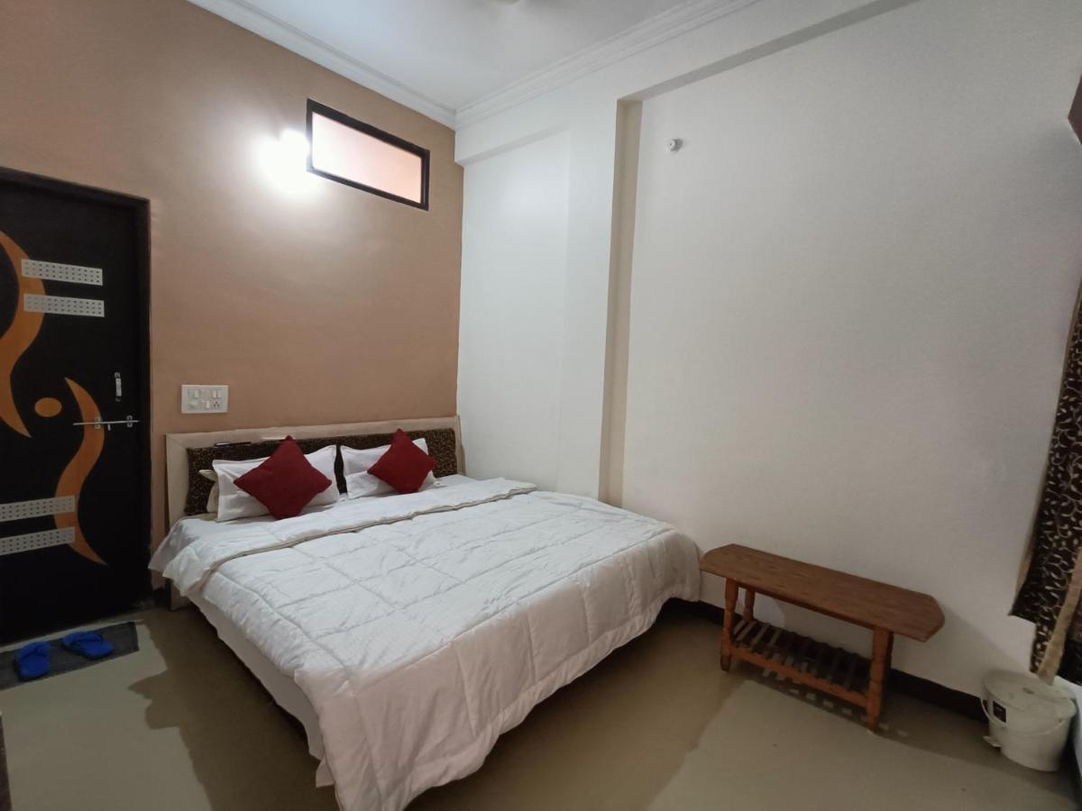 Hotel Chaitanya Maheshwar Exteriér fotografie